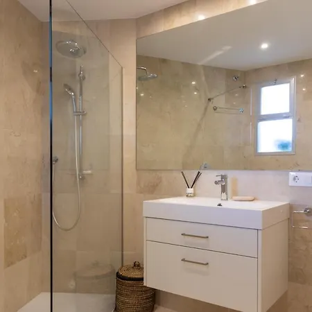 Lujoso Y Moderno Piso Con Piscina Cerca Del Campo De Golf En Guadalmina Alta - Quetzal 54 *