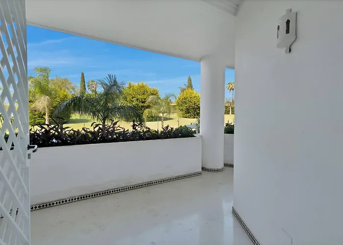 Lujoso Y Moderno Piso Con Piscina Cerca Del Campo De Golf En Guadalmina Alta - Quetzal 54 Апартаменты
