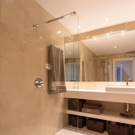 Lujoso Y Moderno Piso Con Piscina Cerca Del Campo De Golf En Guadalmina Alta - Quetzal 54 *