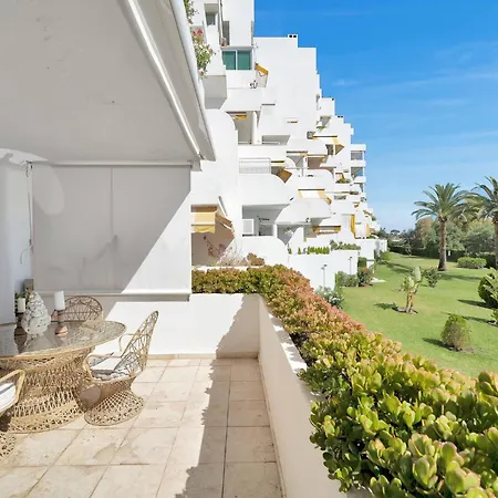 Lujoso Y Moderno Piso Con Piscina Cerca Del Campo De Golf En Guadalmina Alta - Quetzal 54 Апартаменти *