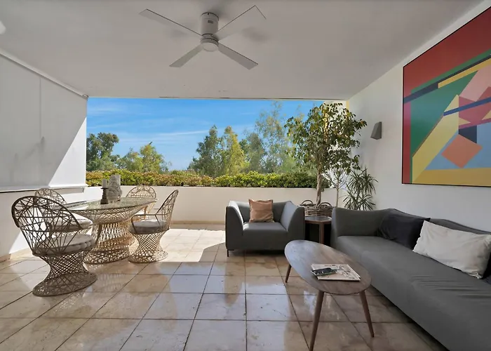 Lujoso Y Moderno Piso Con Piscina Cerca Del Campo De Golf En Guadalmina Alta - Quetzal 54 Apartman