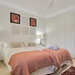 Apartamento Lujoso Y Moderno Piso Con Piscina Cerca Del Campo De Golf En Guadalmina Alta - Quetzal 54 *